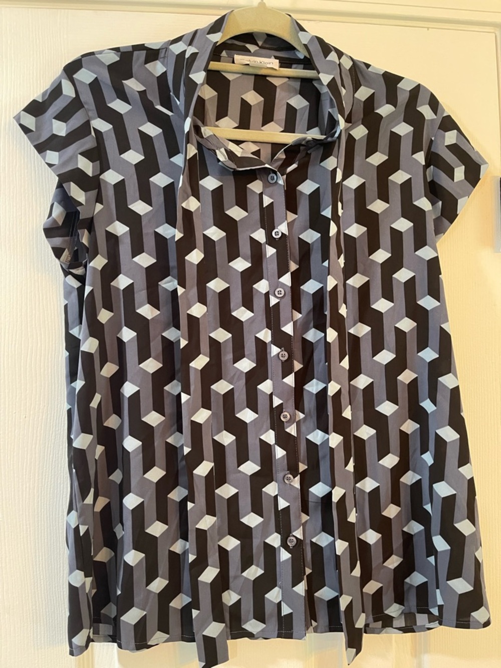 Calvin Klein Black Geometric Print Button-Down Blouse